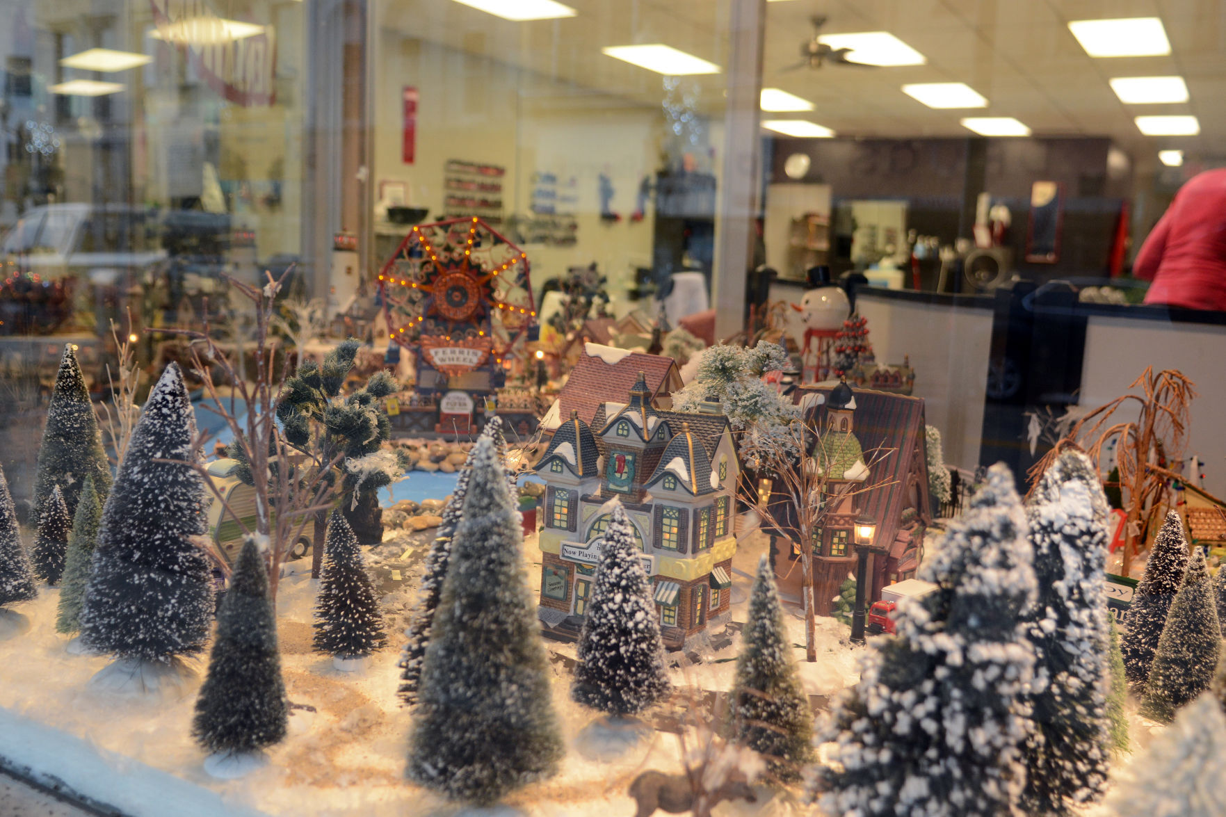 Portage shop windows, Dec. 18, 2020